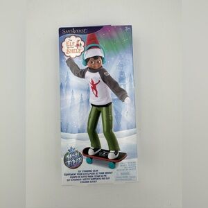 Elf on the Shelf MagiFreez HOLLY‎ JOLLY OLLIE SKATEBOARD SET Scout Standing Gear